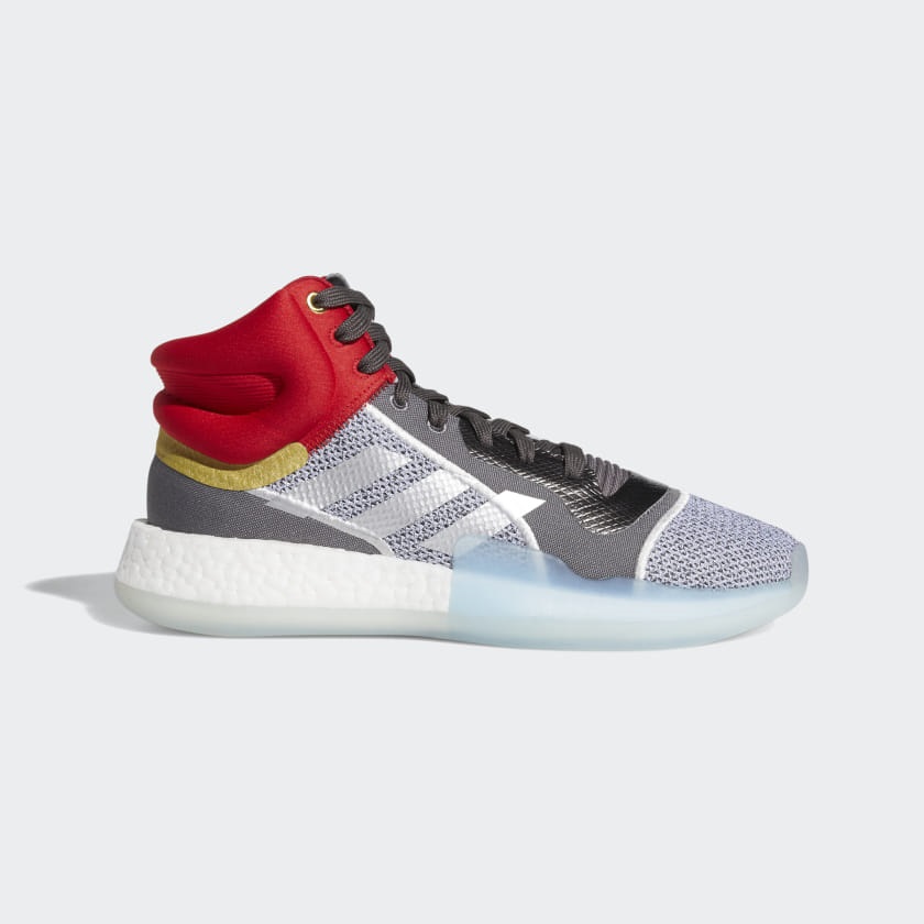 Zapatillas con el diseño de Thor de Adidas