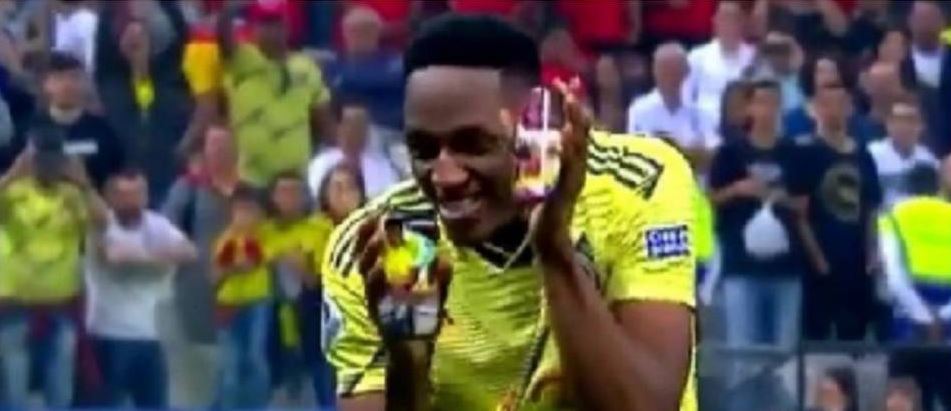 Así celebró Yerry Mina su tiro penal