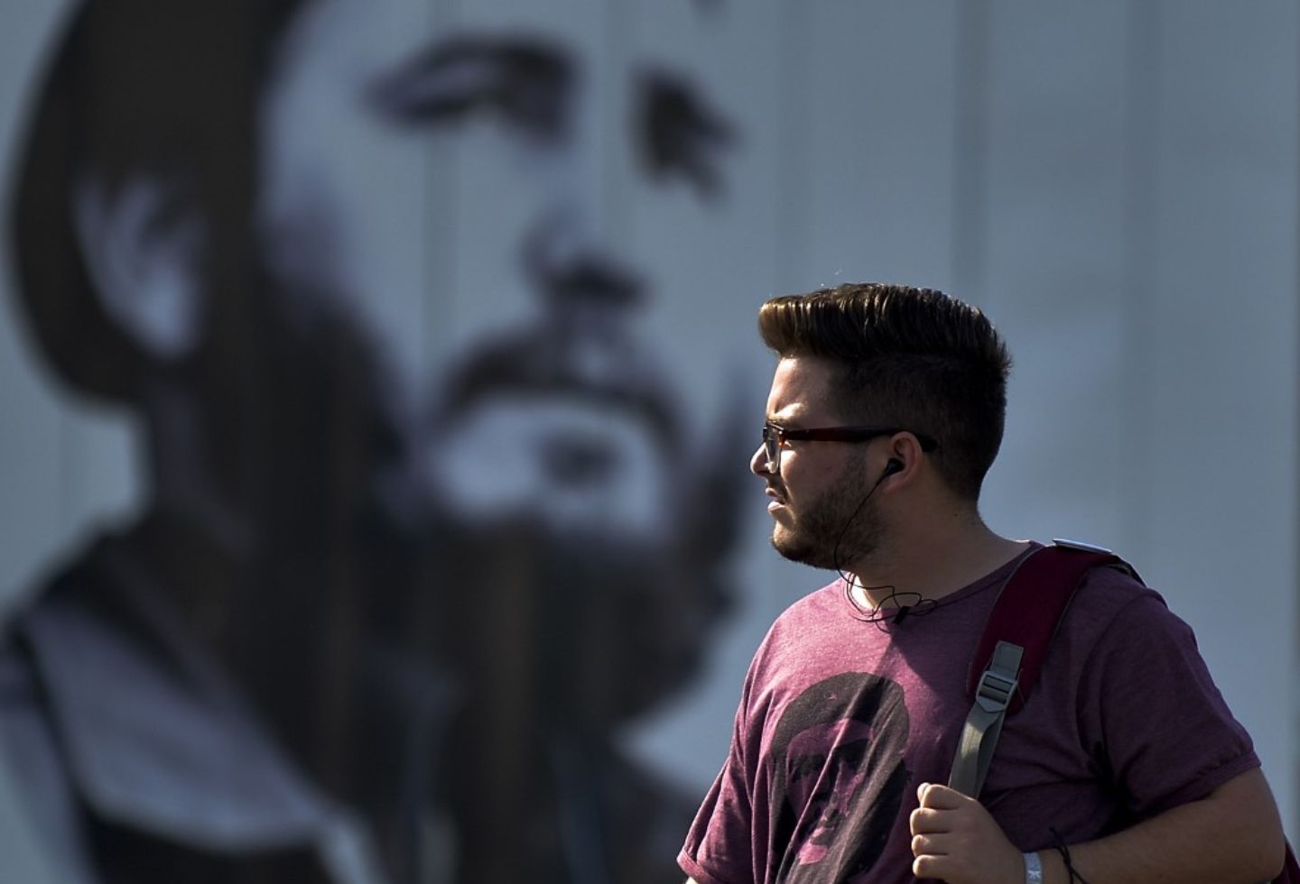 Barba cubana regresa a la isla cuando a la revolución no le quedan barbudos