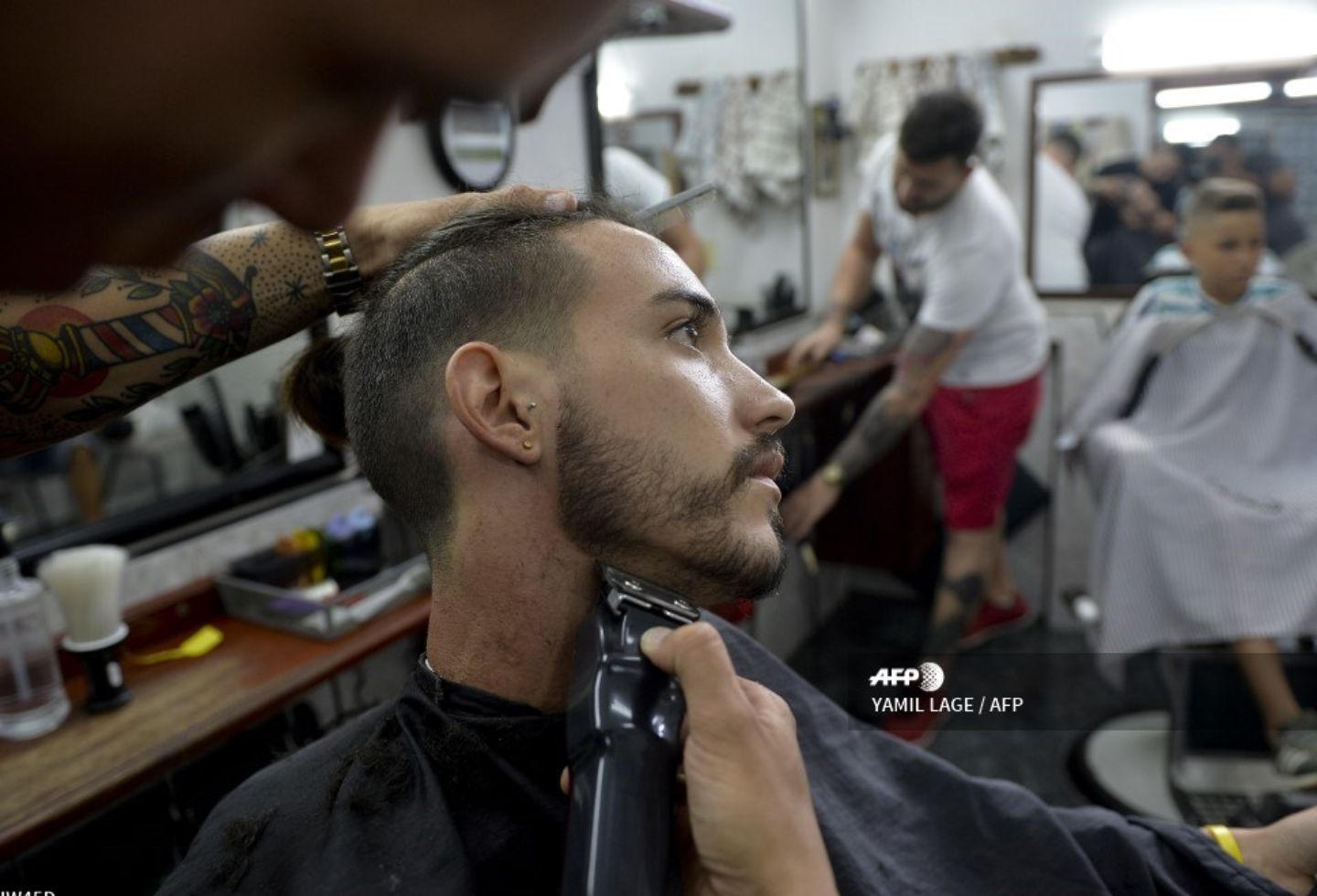 Barba cubana regresa a la isla cuando a la revolución no le quedan barbudos