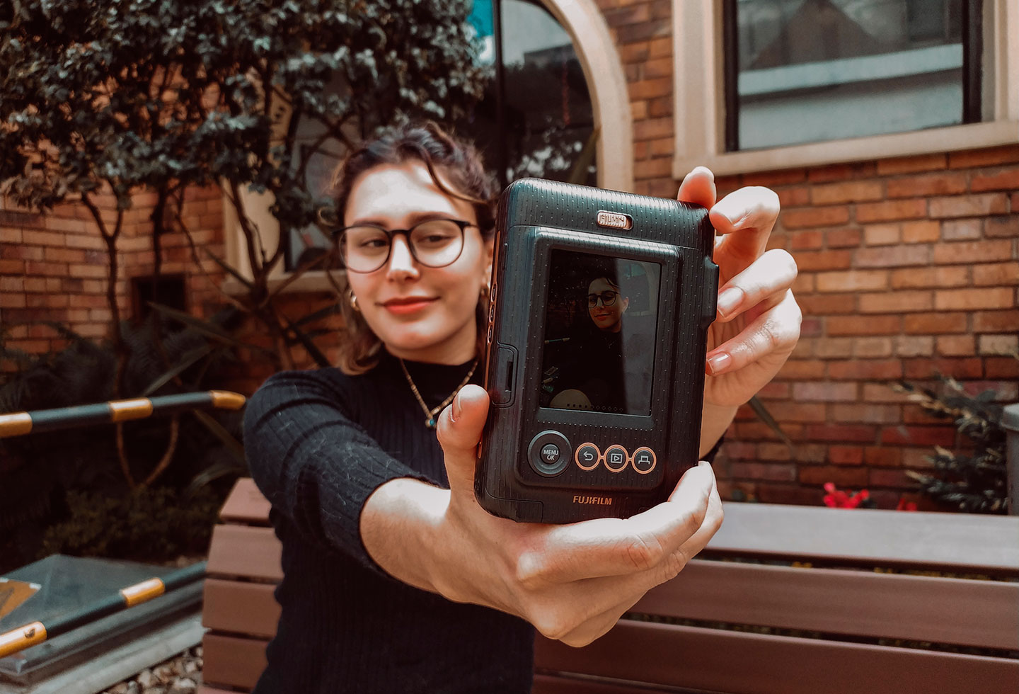 La pequeña cámara instax mini LiPlay