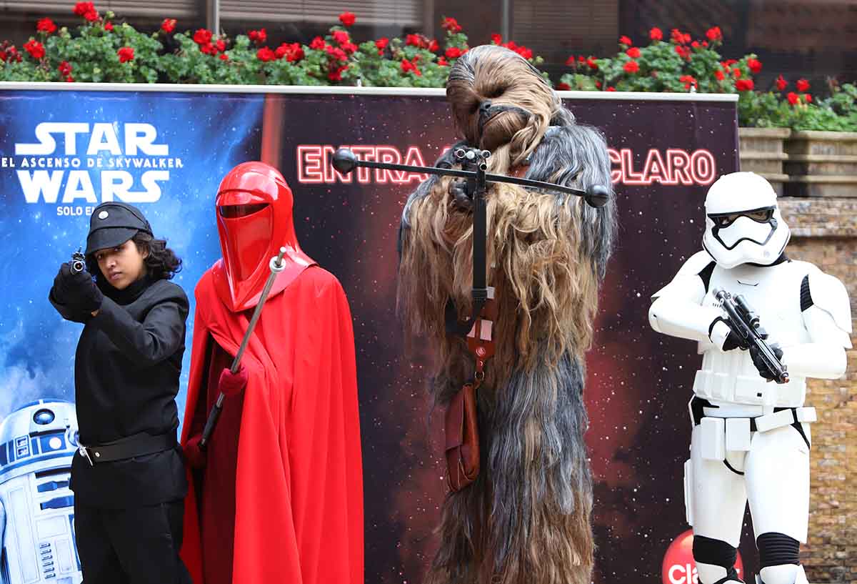 Fans de 'Star Wars Colombia' caracterizados como los personajes de la saga