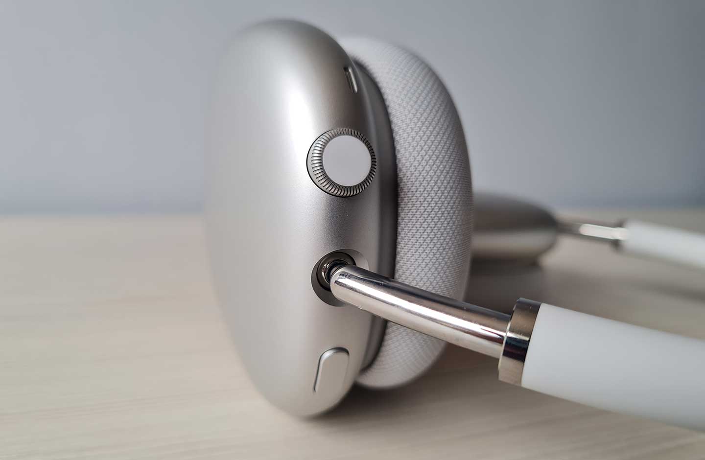 AirPods Max tienen una ‘Digital Crown’ para controlar el volumen