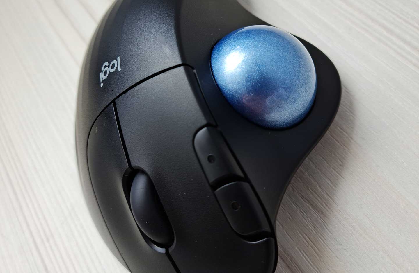 Mouse Ergo M575
