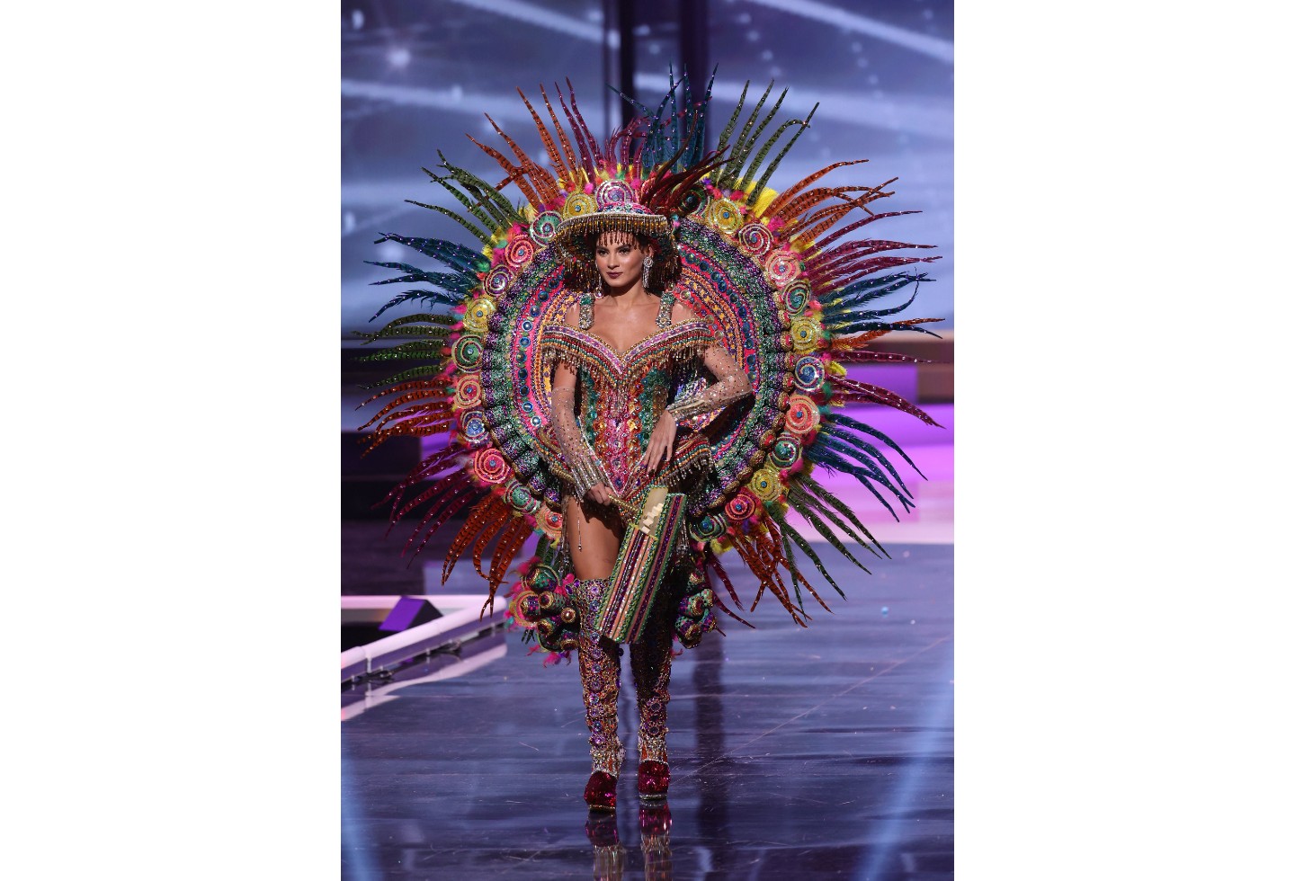 Miss Nicaragua, Ana Marcelo en Miss Universo - desfile en traje típico