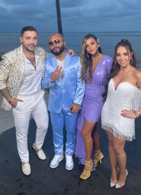 Paola Jara y Jessi Uribe en los Premios Heat