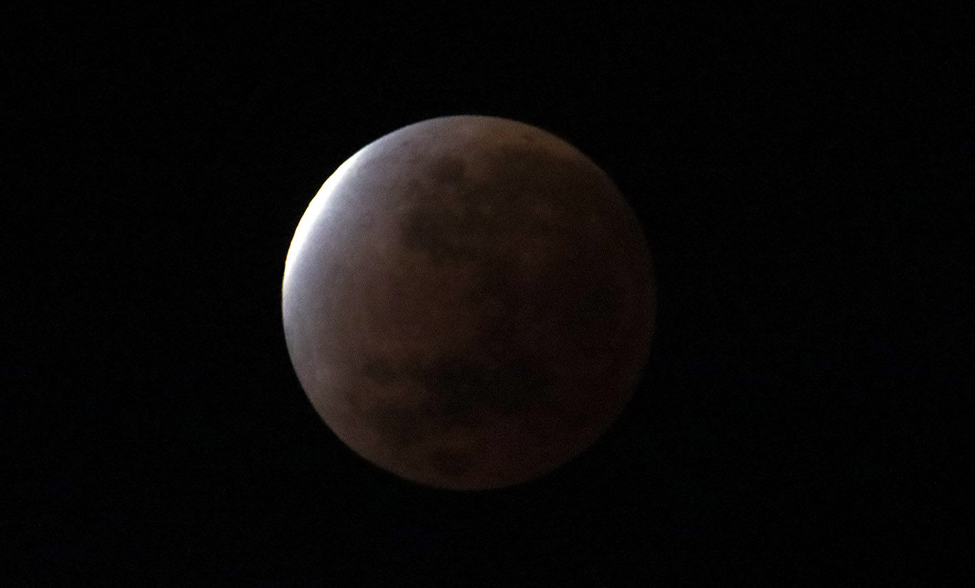 Eclipse lunar casi total en Colombia