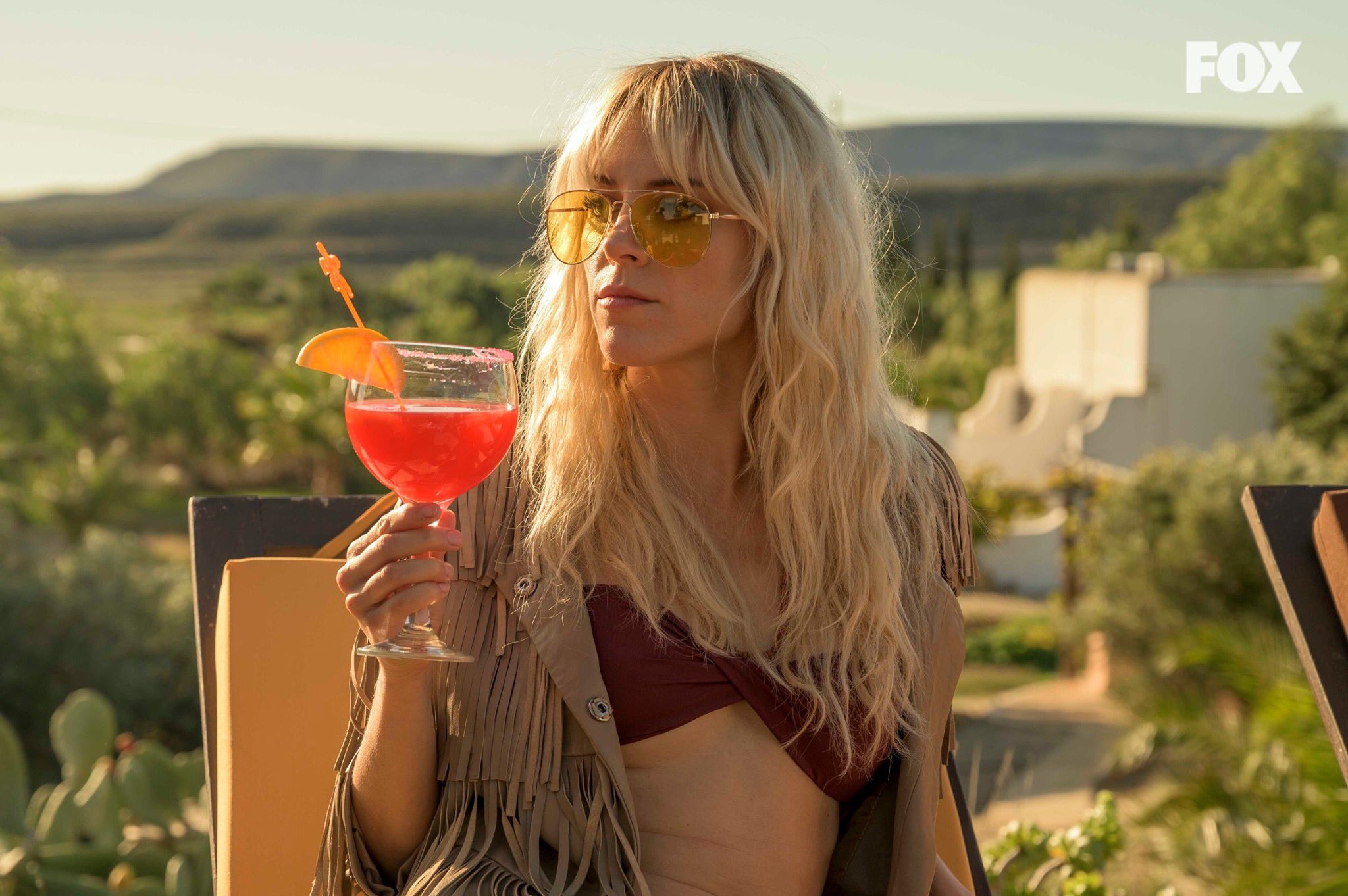 Macarena Ferreiro (Maggie Civantos) - Vis a Vis: El Oasis