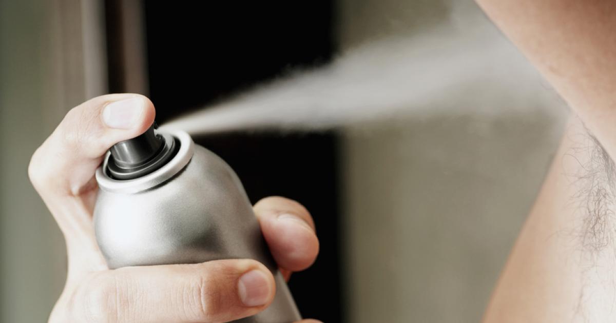 [VIDEO] El nuevo "Reto del desodorante" y sus fuertes consecuencias