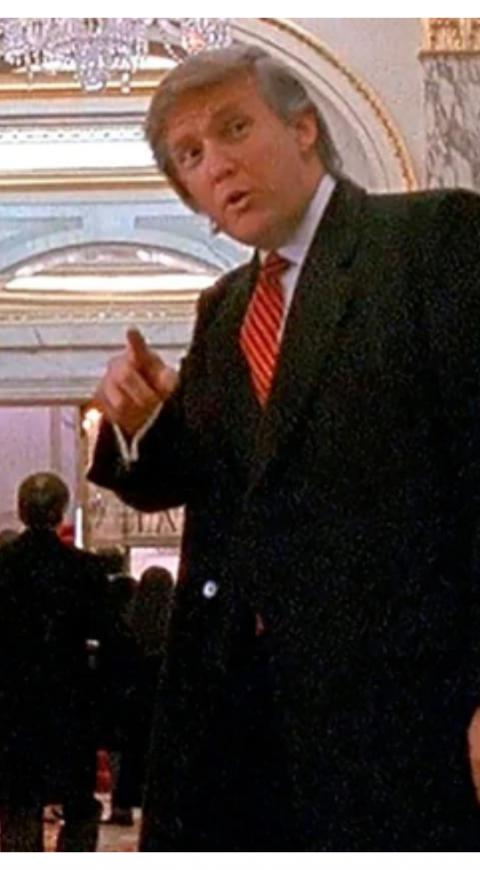 Trump en Mi pobre angelito 2