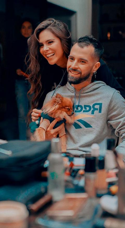 Mike Bahía y Greeicy Rendón