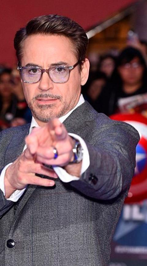 Robert Downey Jr. es Tony Stark