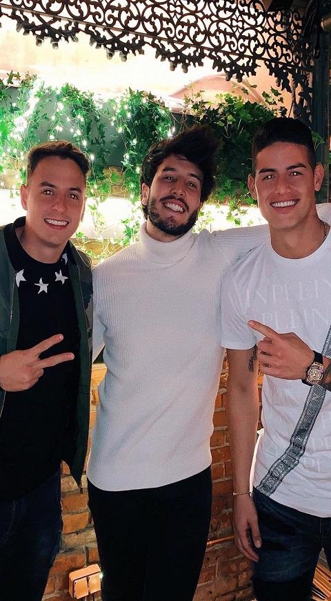 Sebastián Yatra y Santiago Arias
