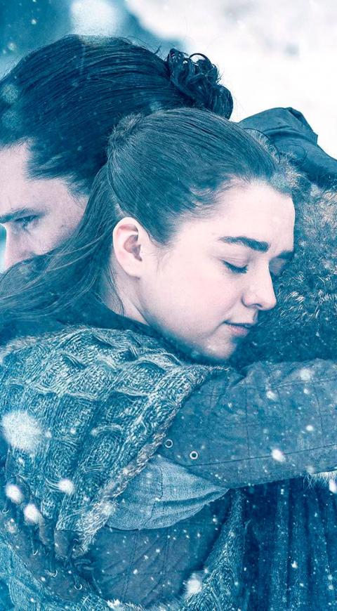 Arya Stark abraza a Jhon Snow