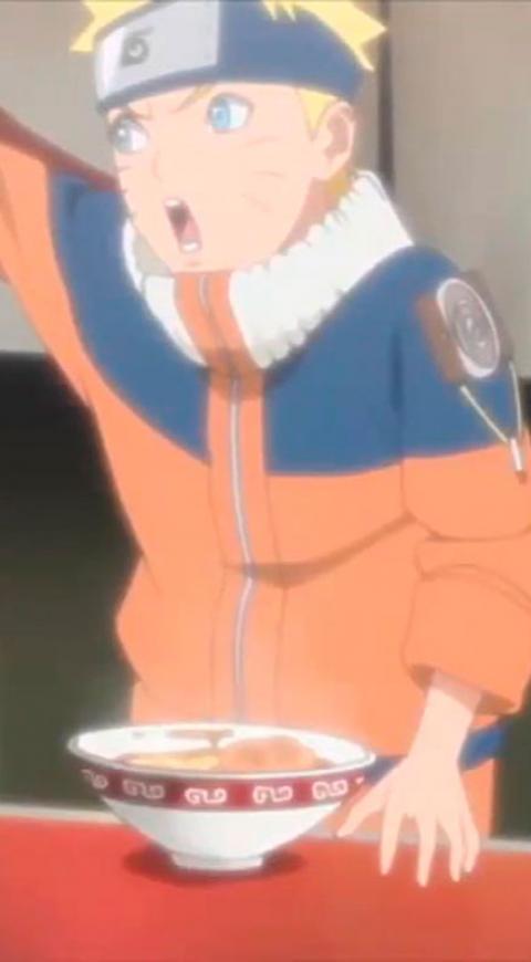 Naruto comiendo ramen