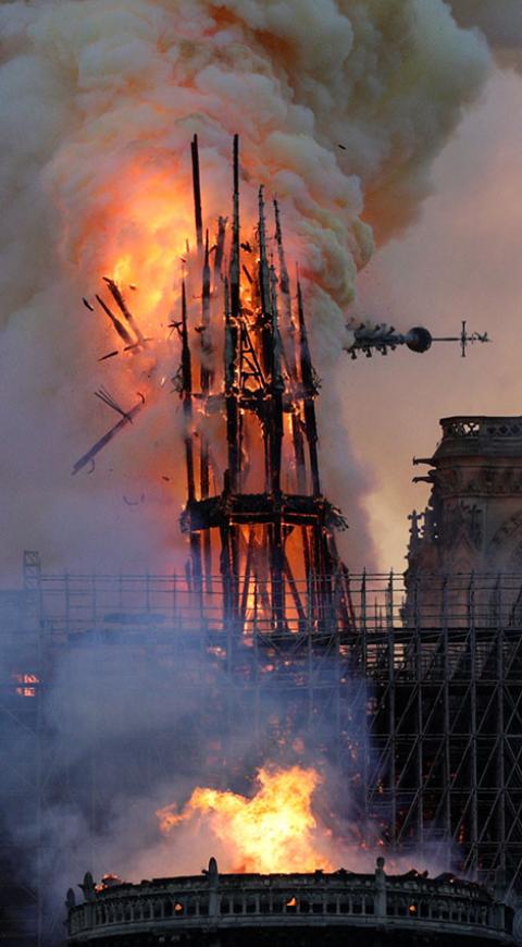 Incendio en Notre Dame