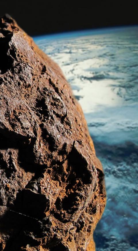Asteroide pasa cerca de la Tierra