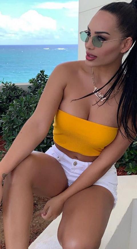 Andrea Valdiri, Andrea Valdiri, modelo colombiana