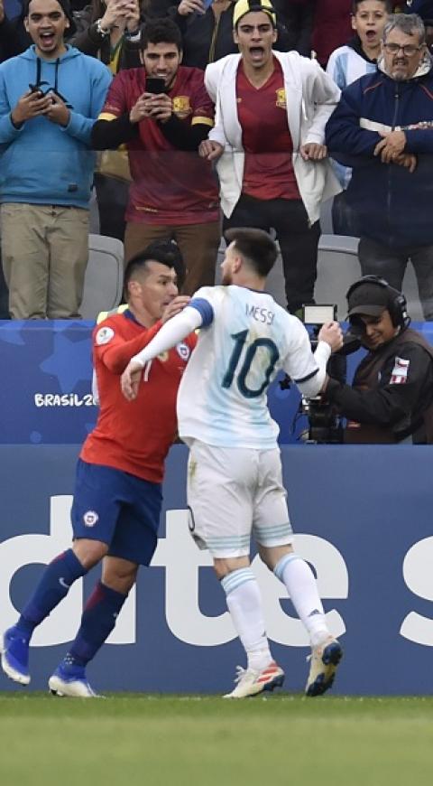 Messi y Medel