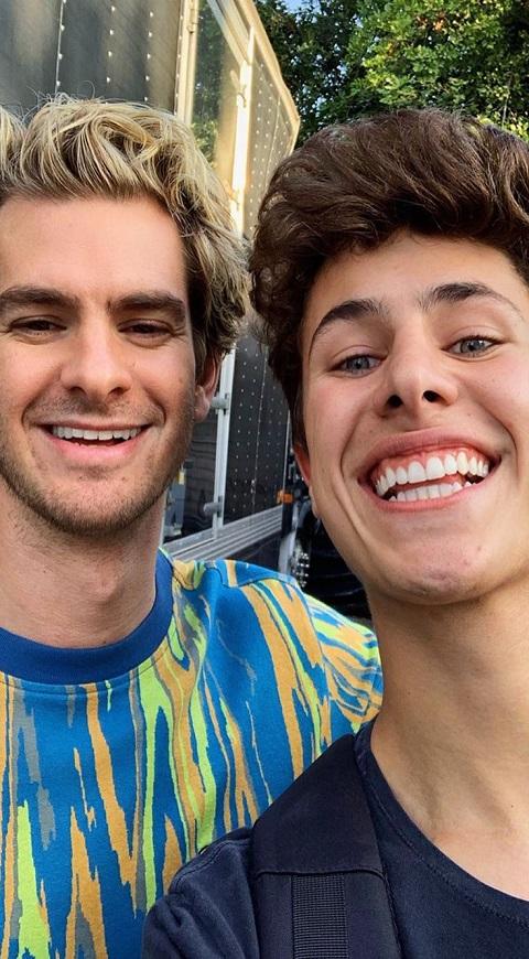 Juanpa Zurita y Andrew Garfield