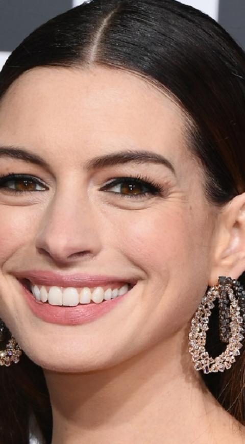 Anne Hathaway