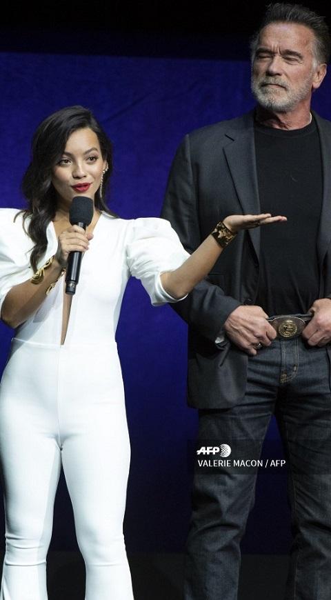 Natalia Reyes y Arnold Schwarzenegger