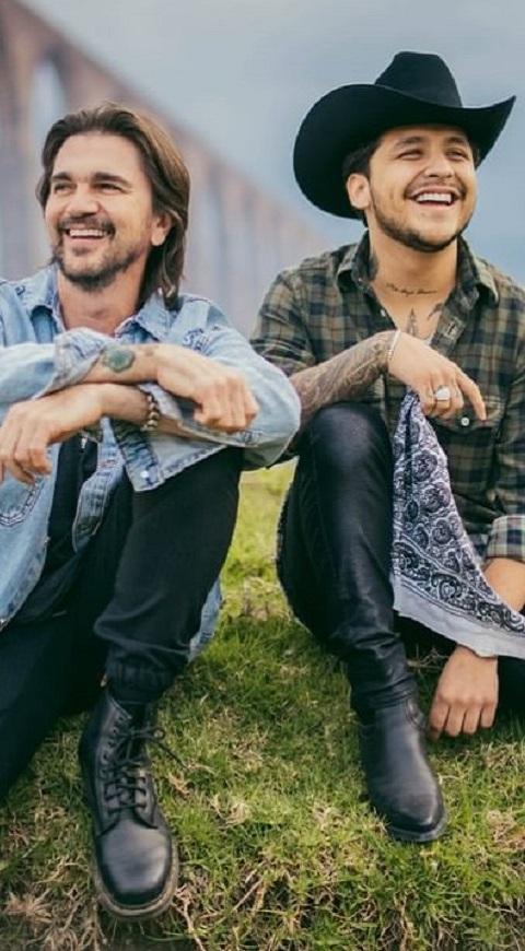 Juanes y Christian Nodal