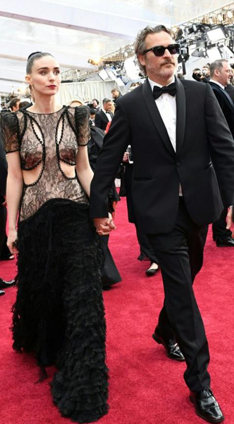 Joaquin Phoenix - Rooney Mara