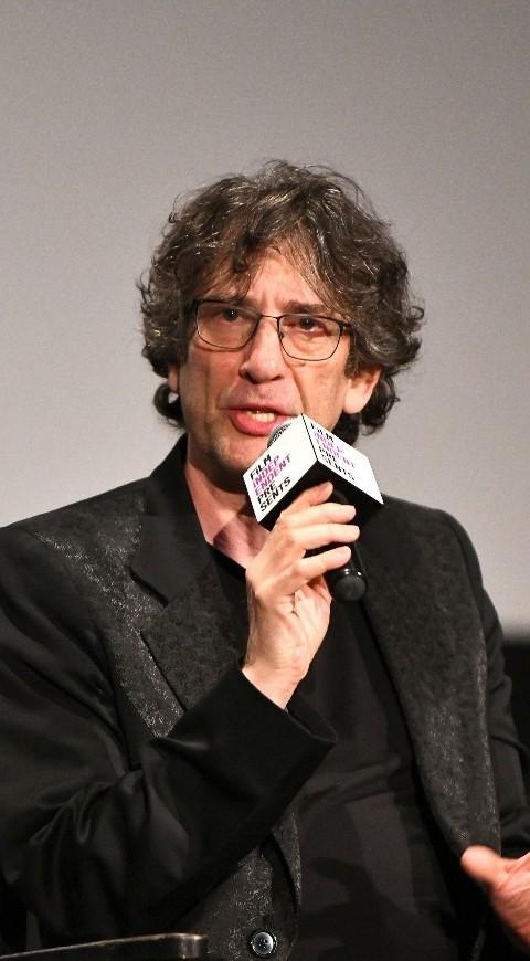 Neil Gaiman, escritor británico creador del personaje de Lucifer.