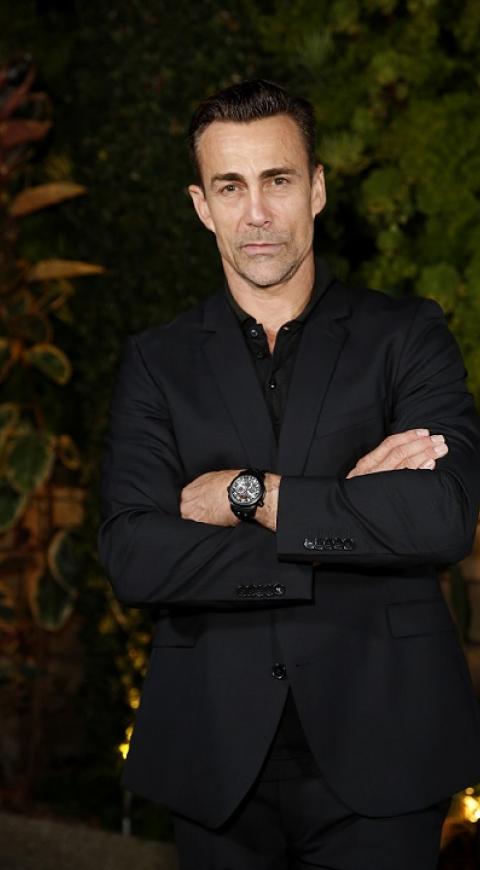 Daniel Bernhardt