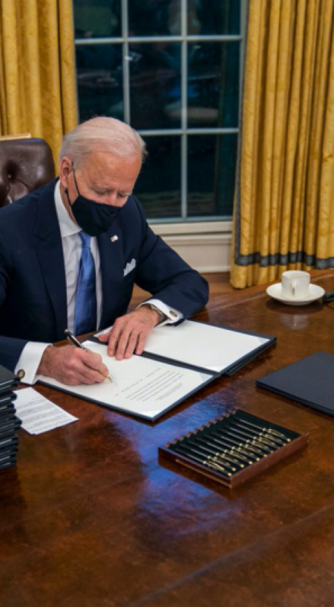 Joe Biden en el Despacho Oval
