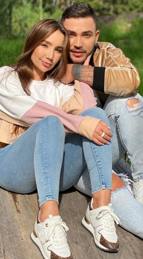 Paola Jara y Jessi Uribe Paola Jara y Jessi Uribe