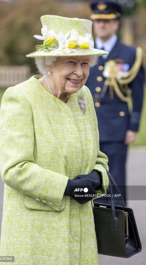 Reina Isabel II