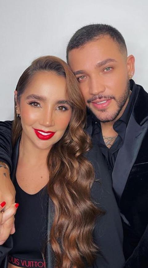 Jessi Uribe y Paola Jara