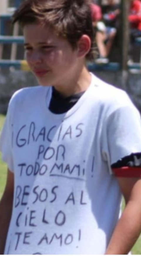 niño dedica gol a su mamá fallecida