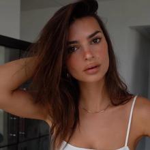 Emily Ratajkowski